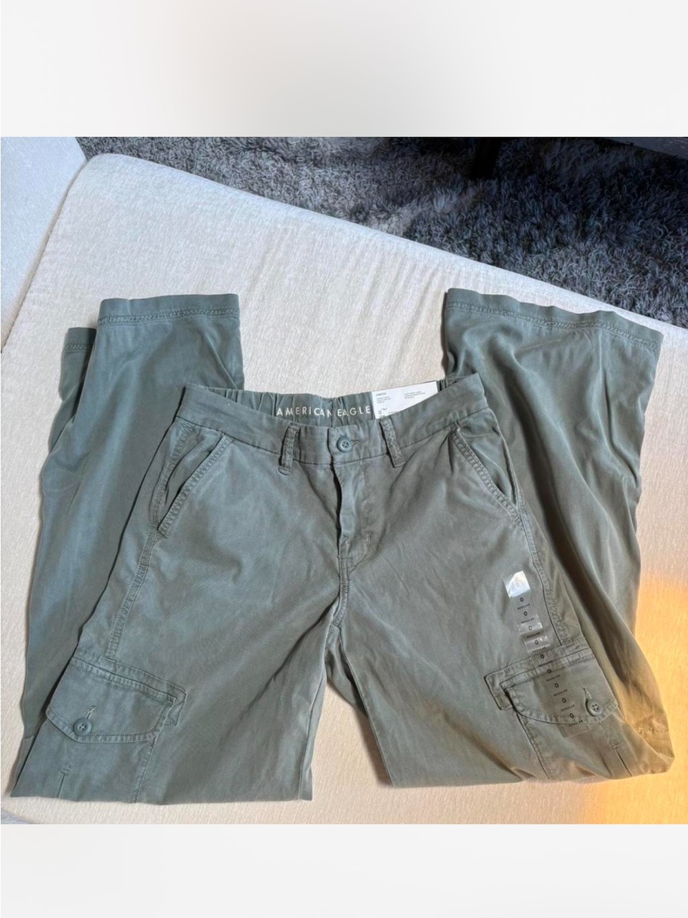 NWT American Eagle women’s Olive Green Cargo Pants